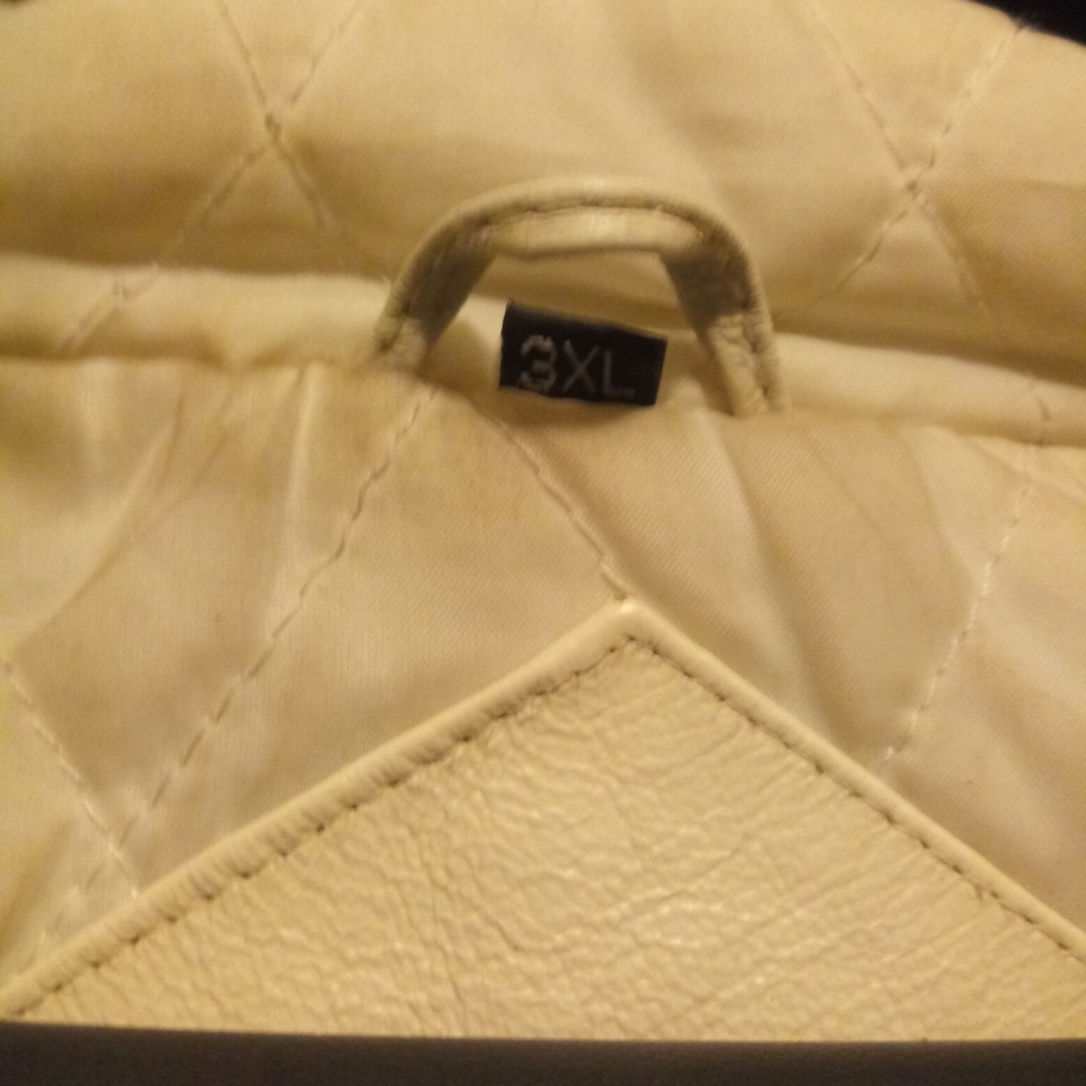 Leather jacket - Picture 3 of 3